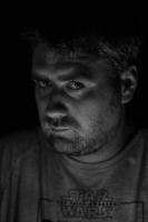 Portrait de profil de Julien