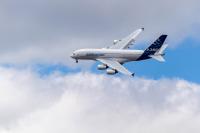 Airbus A380 tournant 