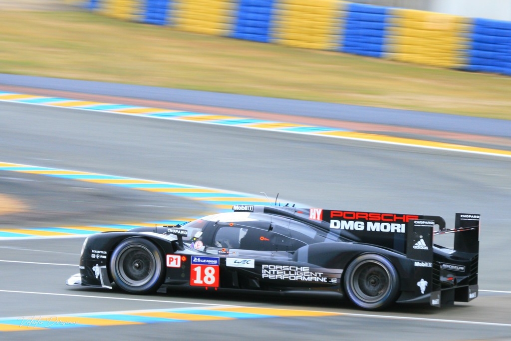 N°18 - PORSCHE TEAM - LMP1